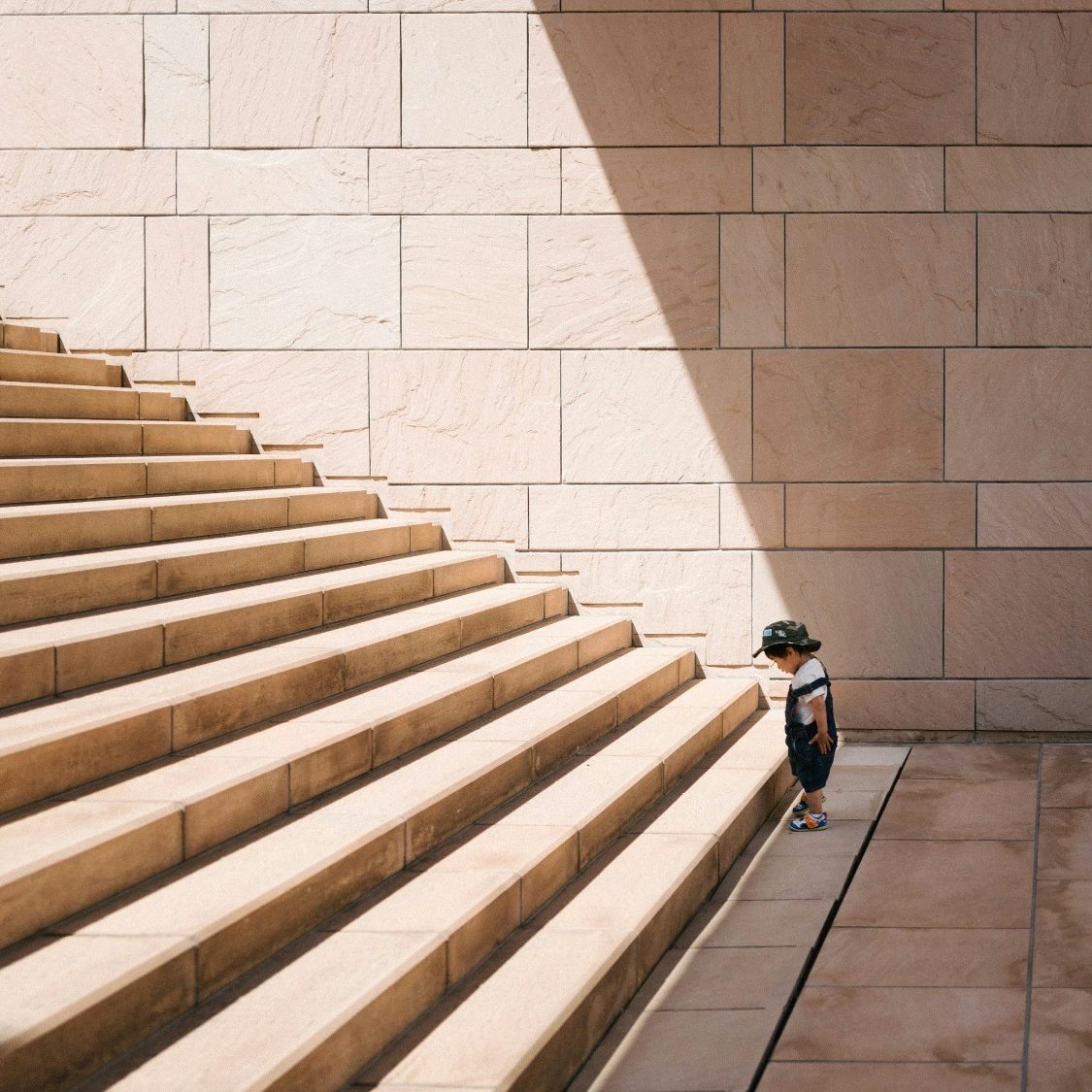 Marre de cette sensation de décalage intérieur ? Vous sentez que quelque chose ne tourne par rond et pourtant, vous avez tout pour être heureuse : un mal-être qui s'installe progressivement